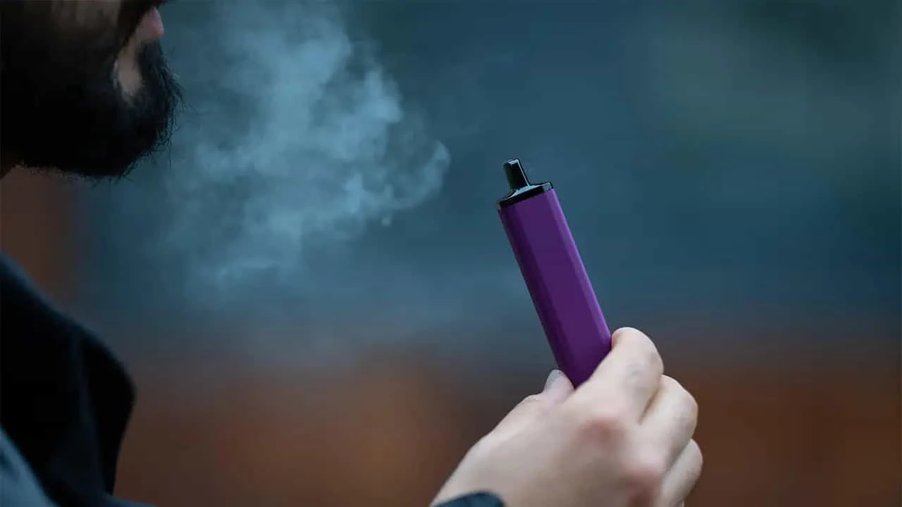 سیگار الکتریکی یا ویپ چیست؟ مزایا و معایب آن 9 جنبههای سلامتی