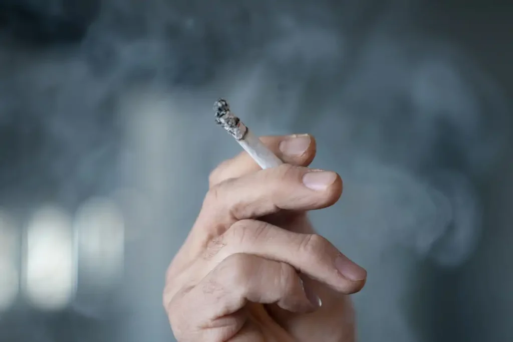 = بهترین جایگزین برای ترک سیگار، درمان سنتی و مدرن The best alternative to quitting smoking Main Pic